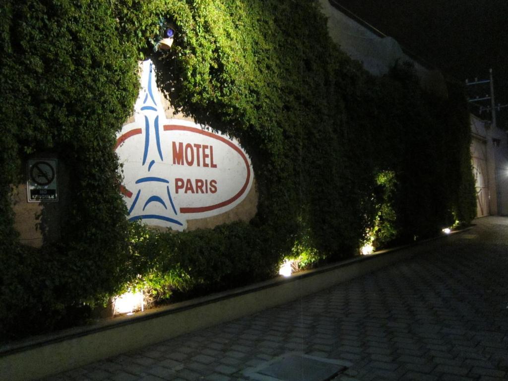פואבלה Motel Paris מראה חיצוני תמונה